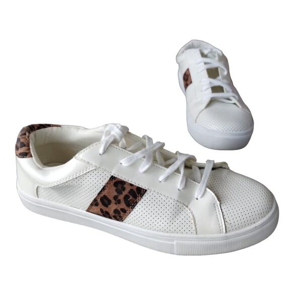 American Eagle White and cheetah/leopard Sneakers -Women's 10 -Laces, Perforated - Picture 6 of 11